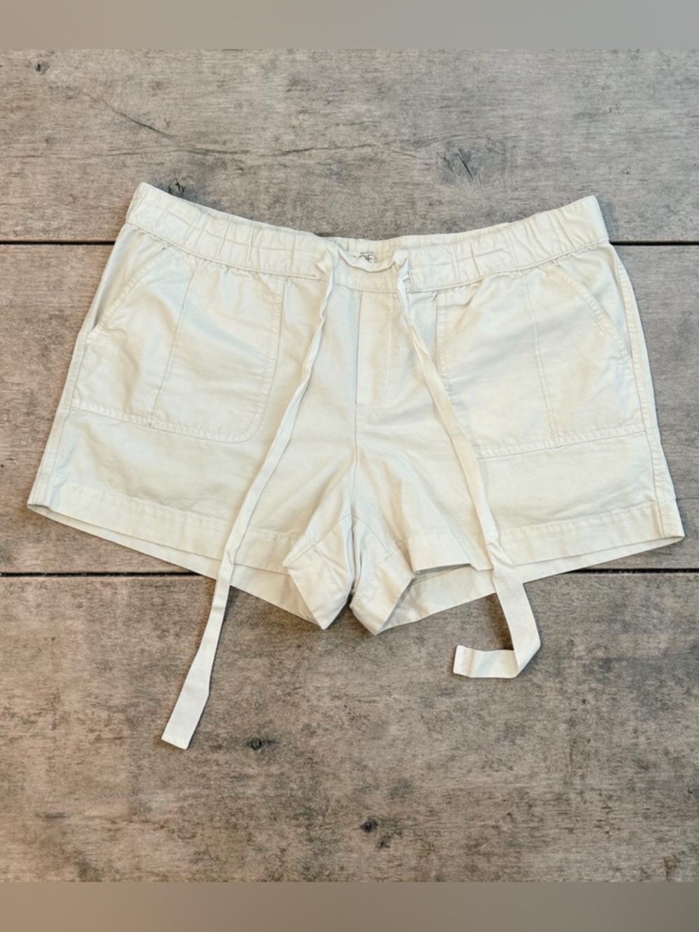 LOFT Ivory Women’s Shorts size 14